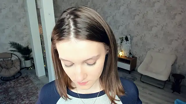 LianneBynon online show from February 2026 08:44:02 AM