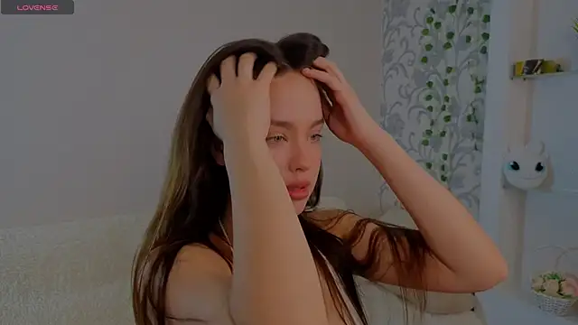 Snapshot of MeiLiscio chatting on April 2026 06:14:01 AM MeiLiscio online show from April 2026 06:14:01 AM