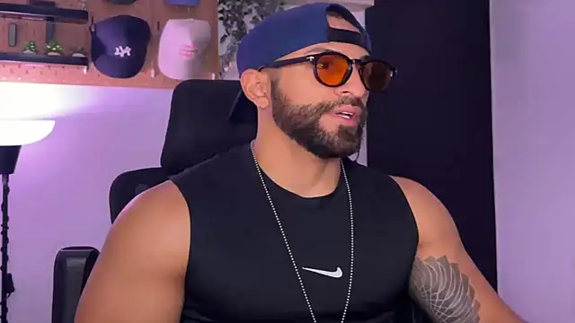 SamDornan51 online show from April 2026 01:42:02 AM