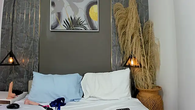 emma evanss   online show from April 2026 11:27:01 AM