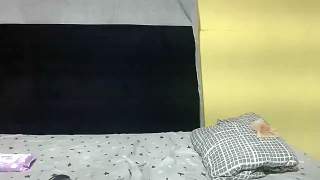 Snapshot of JinglynJuicy22 chatting on February 2026 08:19:02 PM JinglynJuicy22 online show from February 2026 08:19:02 PM