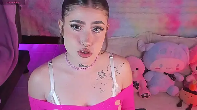 Snapshot of Tamara_uwu chatting on April 2026 10:54:02 PM Tamara uwu online show from April 2026 10:54:02 PM