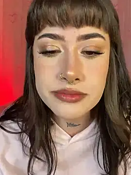 Snapshot of Tamara_uwu chatting on June 2026 08:24:01 PM Tamara uwu online show from June 2026 08:24:01 PM