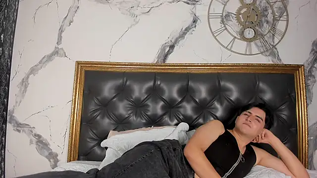 noahWolff  online show from February 2026 05:03:02 AM