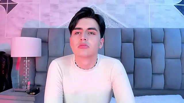 noahWolff  online show from February 2026 04:43:02 AM