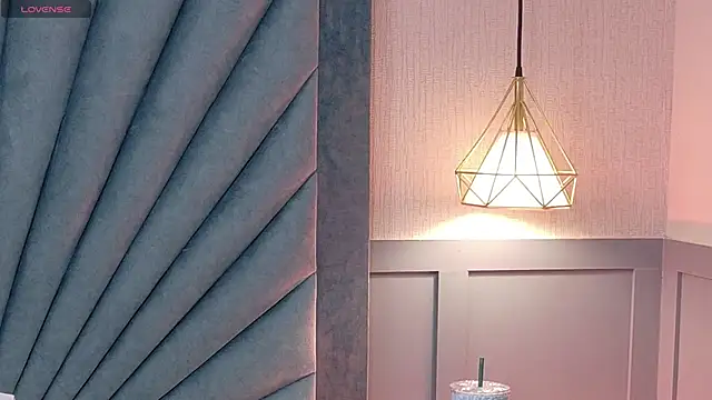 Snapshot of Annia-Greco chatting on February 2026 03:07:01 PM Annia-Greco online show from February 2026 03:07:01 PM