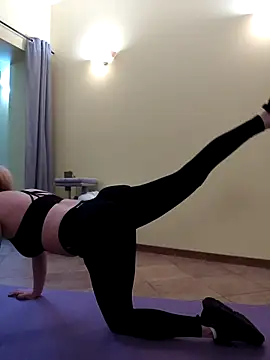 Snapshot of PolomaAndBobo chatting on March 2026 06:42:02 PM PolomaAndBobo online show from March 2026 06:42:02 PM