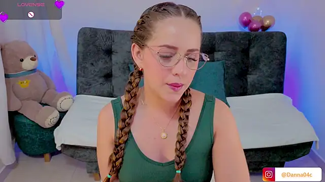 Snapshot of DannaCouper_ chatting on March 2026 10:49:02 AM DannaCouper online show from March 2026 10:49:02 AM