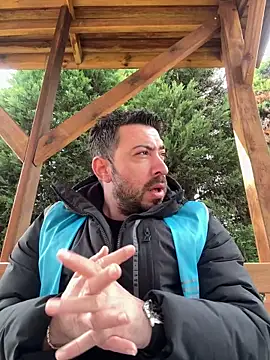 Snapshot of hessds34 chatting on April 2026 08:37:02 AM hessds34 online show from April 2026 08:37:02 AM