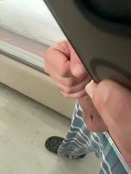 Snapshot of hessds34 chatting on April 2026 11:27:01 AM hessds34 online show from April 2026 11:27:01 AM