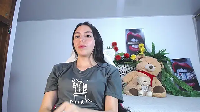 Snapshot of lika_little0 chatting on April 2026 11:37:02 PM lika little0 online show from April 2026 11:37:02 PM