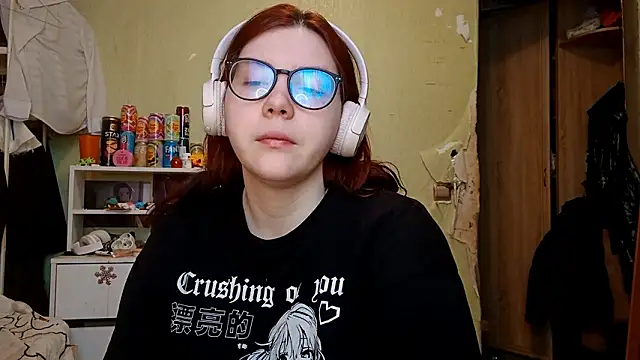 Snapshot of VannessaDillenbeck chatting on February 2026 06:59:02 AM VannessaDillenbeck online show from February 2026 06:59:02 AM