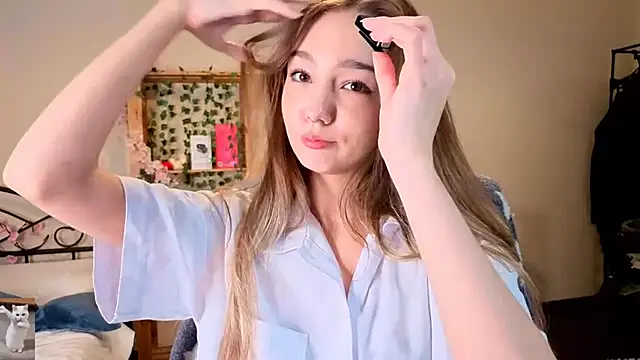 HoneyComfy online show from April 2026 02:17:02 PM