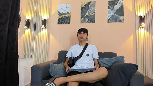 DesiresOfOlympus  online show from April 2026 07:43:01 PM