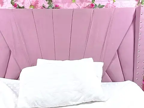 Snapshot of EmberCooper_ chatting on March 2026 08:19:01 AM EmberCooper online show from March 2026 08:19:01 AM