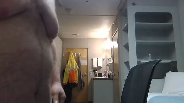 Snapshot of arcticman103 chatting on March 2026 04:02:01 PM arcticman103 online show from March 2026 04:02:01 PM