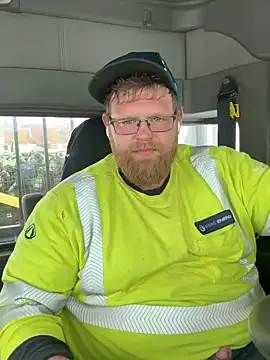 Snapshot of arcticman103 chatting on April 2026 09:02:02 PM arcticman103 online show from April 2026 09:02:02 PM