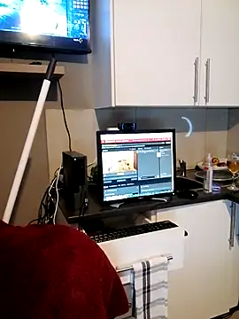 Snapshot of LADY-NESH chatting on April 2026 04:29:01 PM LADY-NESH online show from April 2026 04:29:01 PM