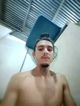 Snapshot of Suki7bsk chatting on February 2026 05:05:01 AM Suki7bsk online show from February 2026 05:05:01 AM