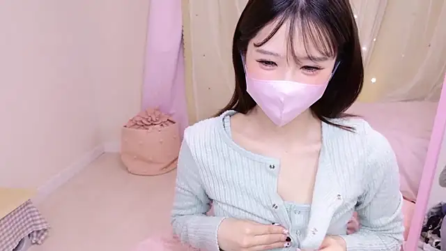 Snapshot of _MIYUnya chatting on April 2026 01:10:01 AM MIYUnya online show from April 2026 01:10:01 AM