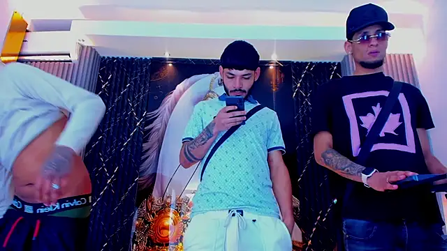 Snapshot of the_knights_of_the_night chatting on February 2026 04:32:01 AM the knights of the night online show from February 2026 04:32:01 AM