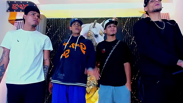 Snapshot of the_knights_of_the_night chatting on April 2026 03:26:01 AM the knights of the night online show from April 2026 03:26:01 AM