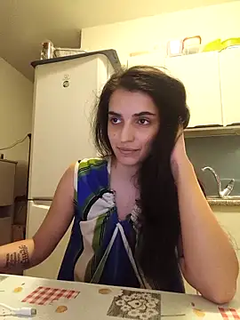 Snapshot of SoniaMoonnnnn chatting on April 2026 07:17:02 PM SoniaMoonnnnn online show from April 2026 07:17:02 PM