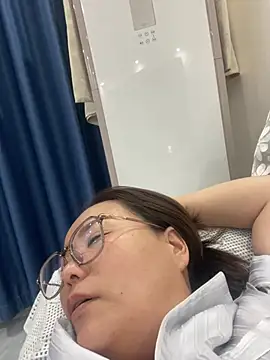 Youyou 12 online show from February 2026 01:26:02 PM