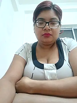 Elie Hallway online show from February 2026 11:46:01 PM