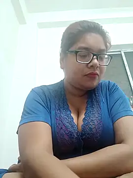 Elie Hallway online show from March 2026 07:21:02 PM