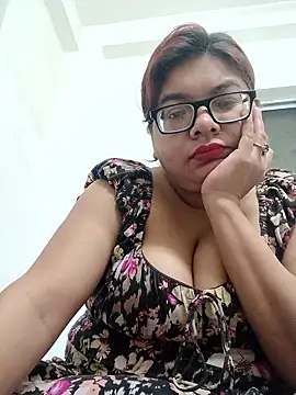 Snapshot of Elie_Hallway chatting on March 2026 08:08:02 PM Elie Hallway online show from March 2026 08:08:02 PM