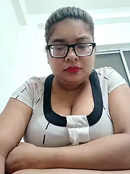 Snapshot of Elie_Hallway chatting on April 2026 06:50:01 PM Elie Hallway online show from April 2026 06:50:01 PM