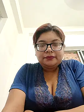 Snapshot of Elie_Hallway chatting on April 2026 06:25:02 PM Elie Hallway online show from April 2026 06:25:02 PM