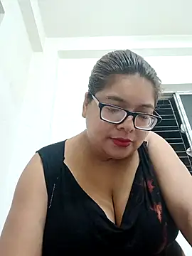 Snapshot of Elie_Hallway chatting on April 2026 07:05:01 PM Elie Hallway online show from April 2026 07:05:01 PM