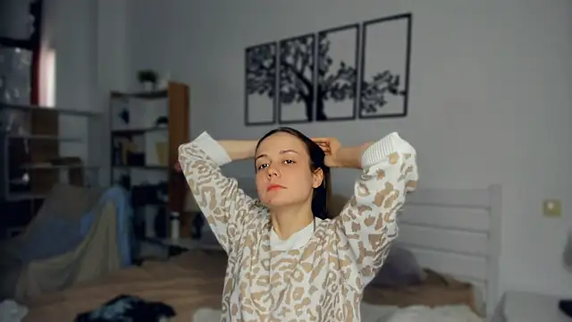 Snapshot of MalvinaTrafford chatting on April 2026 04:46:01 AM MalvinaTrafford online show from April 2026 04:46:01 AM