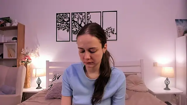 Snapshot of MalvinaTrafford chatting on May 2026 08:36:01 PM MalvinaTrafford online show from May 2026 08:36:01 PM