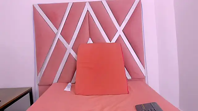 LIZEY LYNCH online show from February 2026 11:54:01 AM