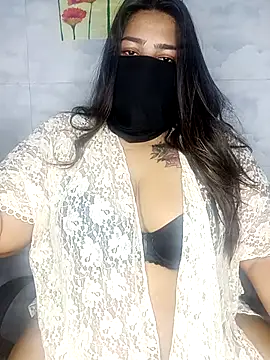 Cute G online show from April 2026 07:07:02 PM