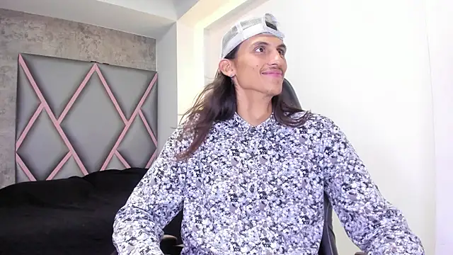 Noha-Smith online show from February 2026 04:28:02 AM