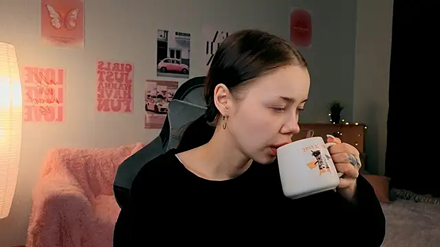 Snapshot of Vexnexe chatting on March 2026 07:42:01 PM Vexnexe online show from March 2026 07:42:01 PM