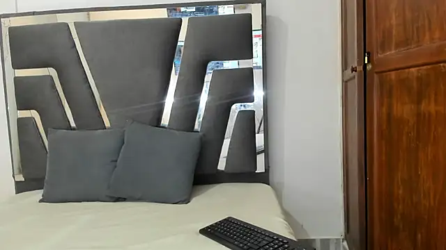 Snapshot of SamanthaHill_ chatting on February 2026 07:50:02 PM SamanthaHill online show from February 2026 07:50:02 PM