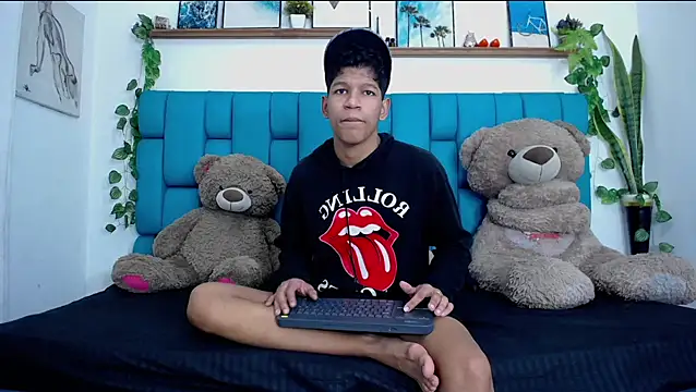 Snapshot of Stephen_Angel chatting on February 2026 05:28:01 PM Stephen Angel online show from February 2026 05:28:01 PM