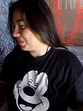 Snapshot of SakuraDoll7u7 chatting on April 2026 01:43:01 AM SakuraDoll7u7 online show from April 2026 01:43:01 AM