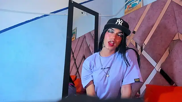 MeghanQueen   online show from March 2026 05:12:01 AM