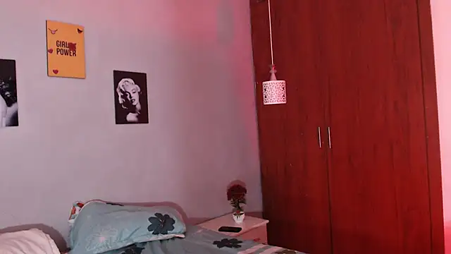 Snapshot of arianna_rossi11 chatting on March 2026 01:16:01 PM arianna rossi11 online show from March 2026 01:16:01 PM