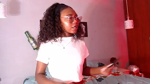 Snapshot of arianna_rossi11 chatting on March 2026 12:42:01 PM arianna rossi11 online show from March 2026 12:42:01 PM