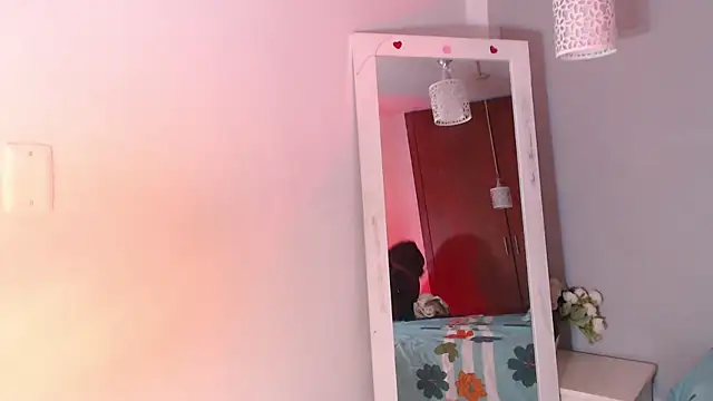 Snapshot of arianna_rossi11 chatting on March 2026 01:27:02 PM arianna rossi11 online show from March 2026 01:27:02 PM