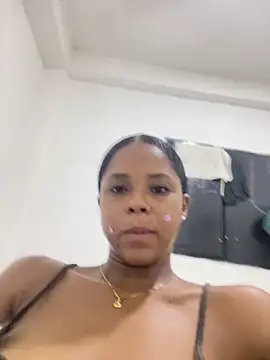 Snapshot of LIA_PARKERR chatting on April 2026 11:38:02 PM LIA PARKERR online show from April 2026 11:38:02 PM