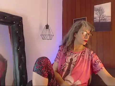 laurasofia45 online show from February 2026 01:43:01 PM