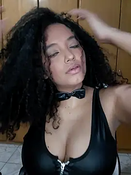 Snapshot of pandinhagamer chatting on March 2026 01:20:01 AM pandinhagamer online show from March 2026 01:20:01 AM